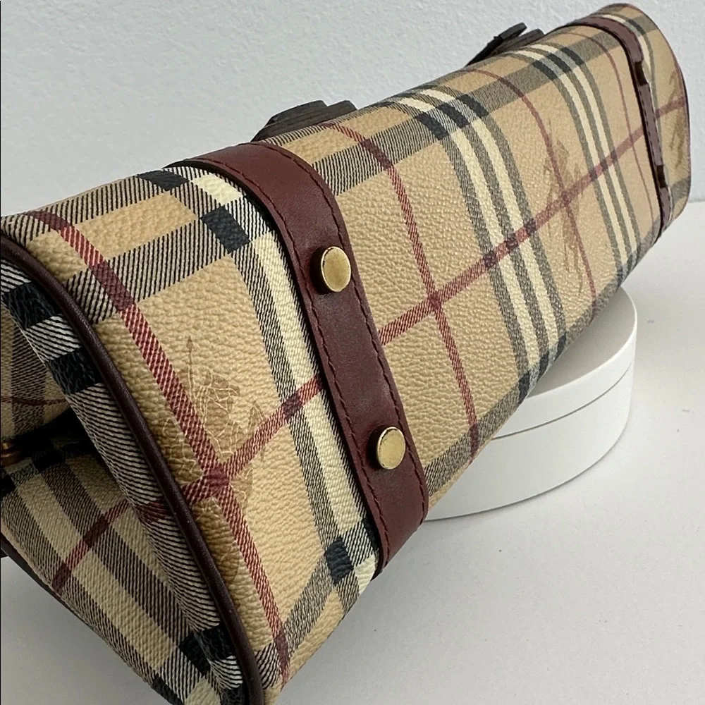 💯Authentic Burberry Shoulder Bag🍀
